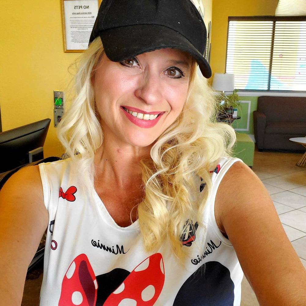 Meet your Posher, Lisa